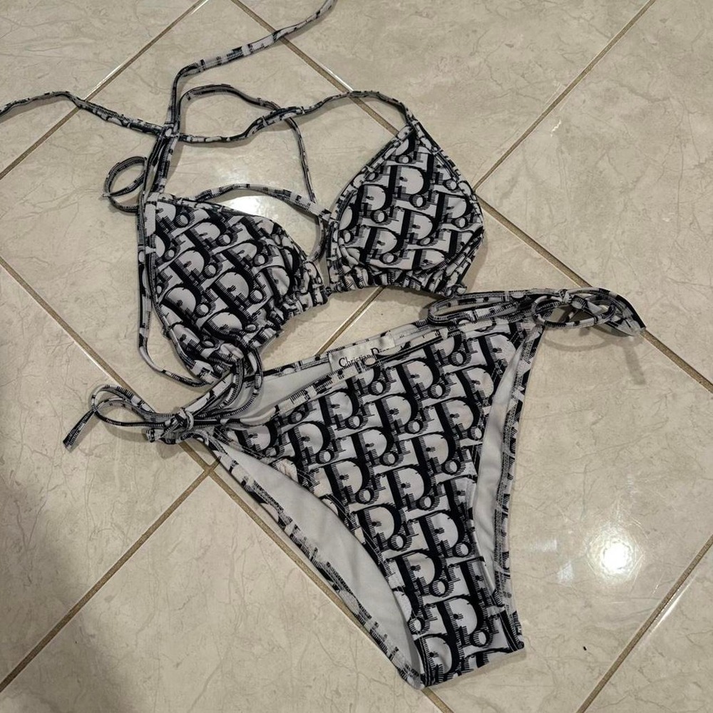 Logo Bikini
